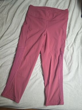 Lululemon High-Rise Rose Capri Leggings with Perforated Side Panels